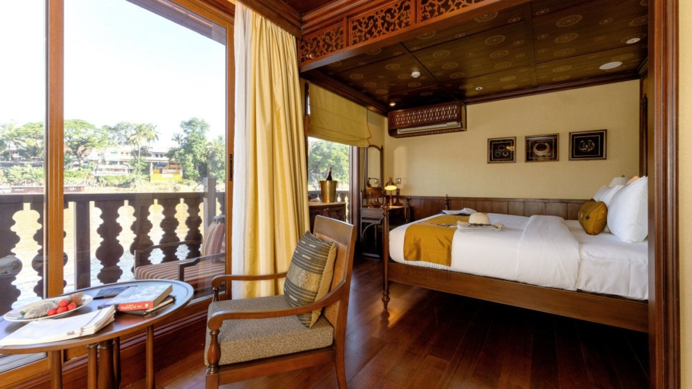 Luxury Overnight Mekong Cruise for Huay Xai to Luang Prabang